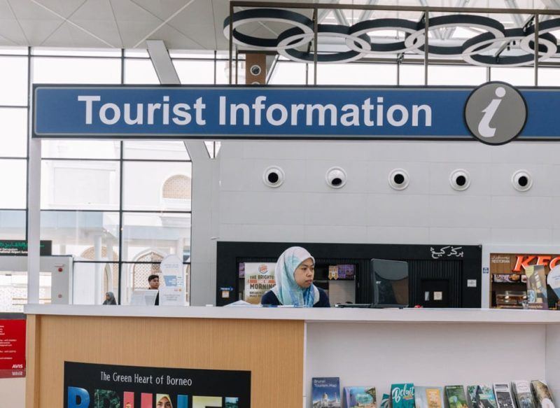 tourist-airport