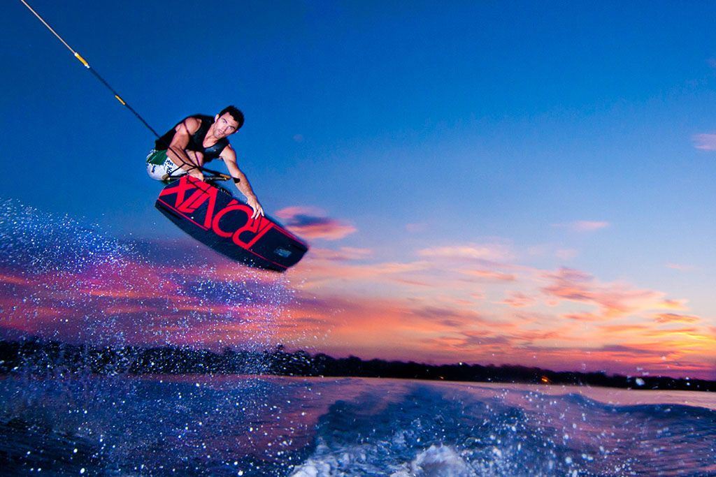Wakeboard Poni Divers Wakeboarding image provided by Poni Divers