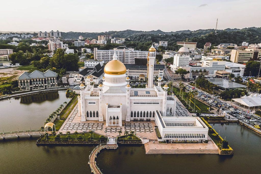 The Do’s and The Don’ts: Visiting a Mosque in Brunei