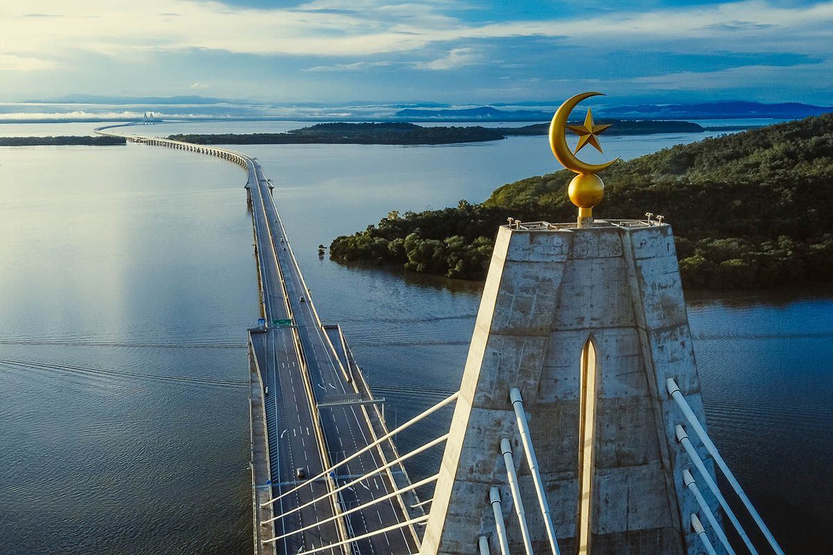 Sultan Haji Omar ‘Ali Saifuddien (SOAS) Bridge